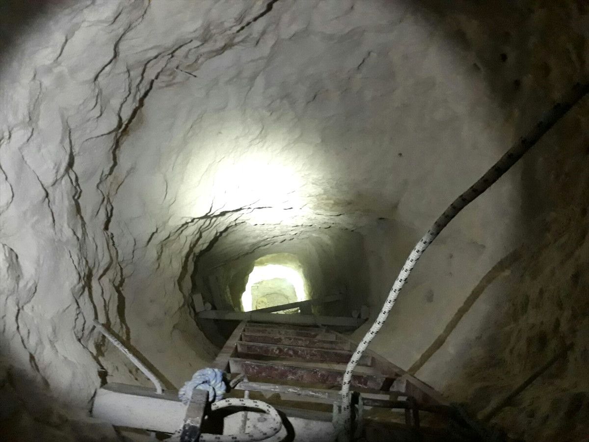 Siirt\'te Terör Örgütü PKK\'nın Kazdığı İki Tünel Bulundu