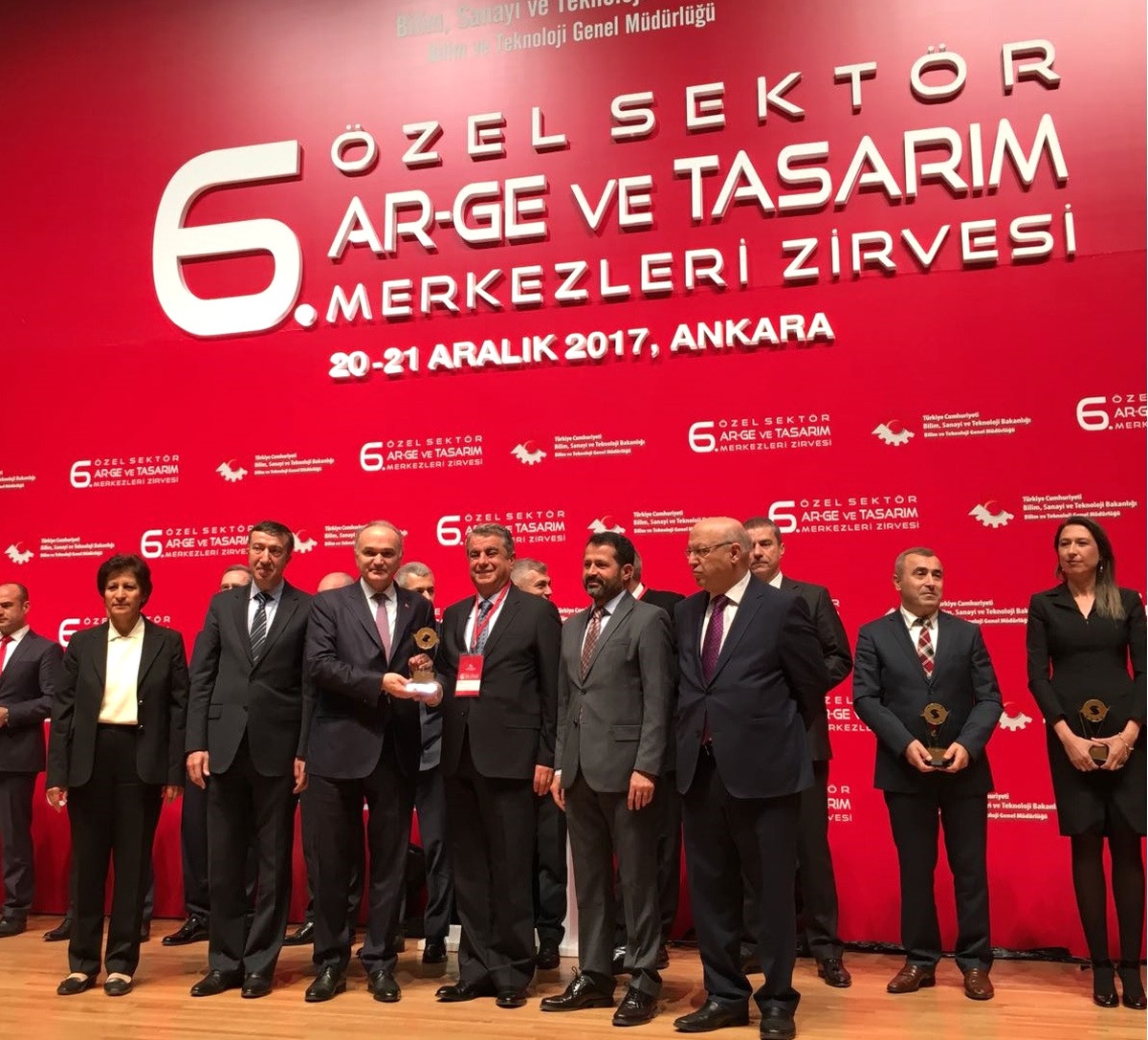 Şişecam Bilim ve Teknoloji Merkezi\'ne Fikri Mülkiyet Yetkinliği Ödülü