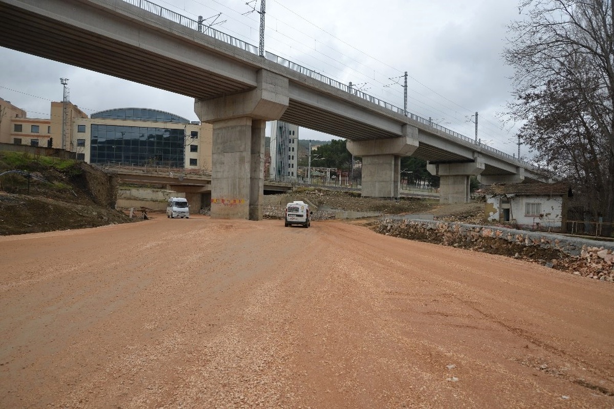 Söğüt Bağlantı Yolu ve Dere Islahı Çalışması Tamamlanıyor