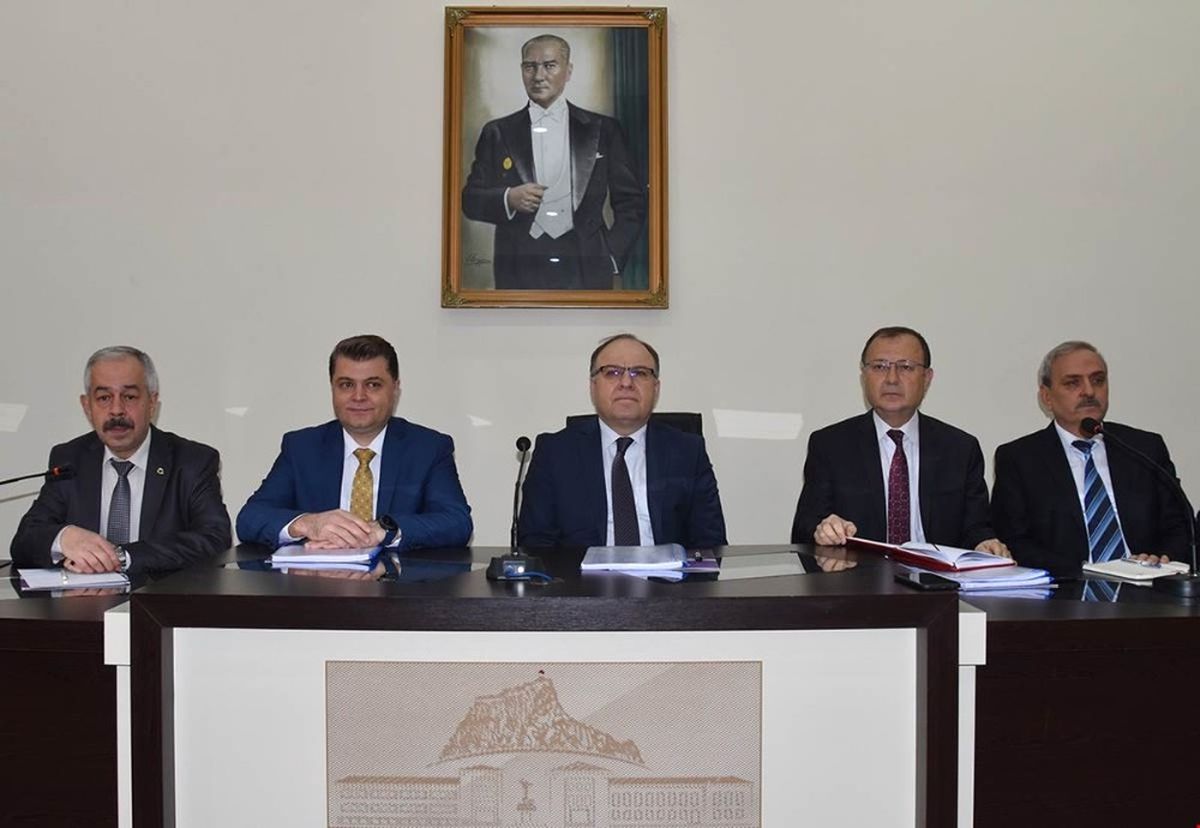 Vali Tutulmaz Vatandaşları Dinledi