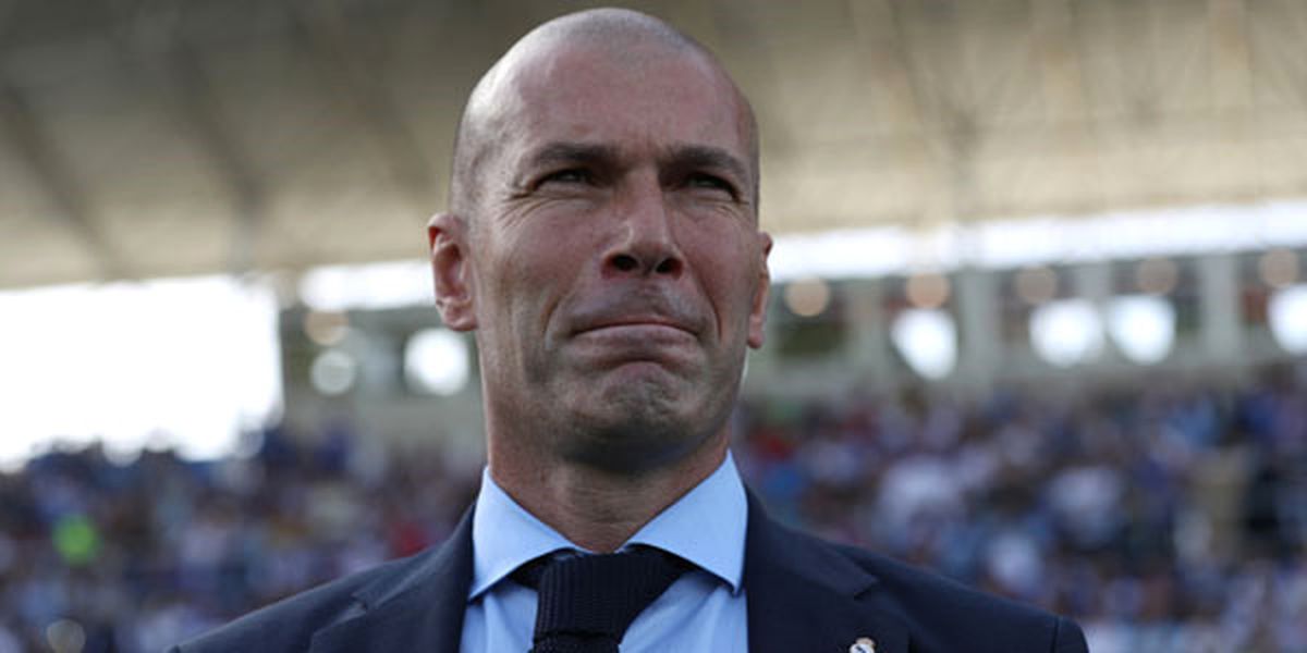 Zidane, Barcelona\'yı İkiye Katladı