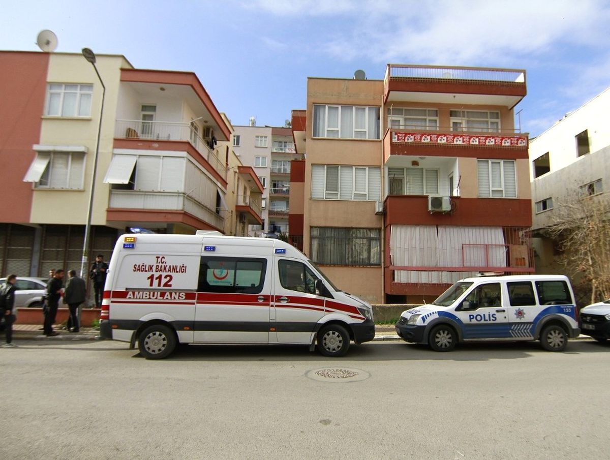18 Yaşındaki Genç Evde Ölü Bulundu