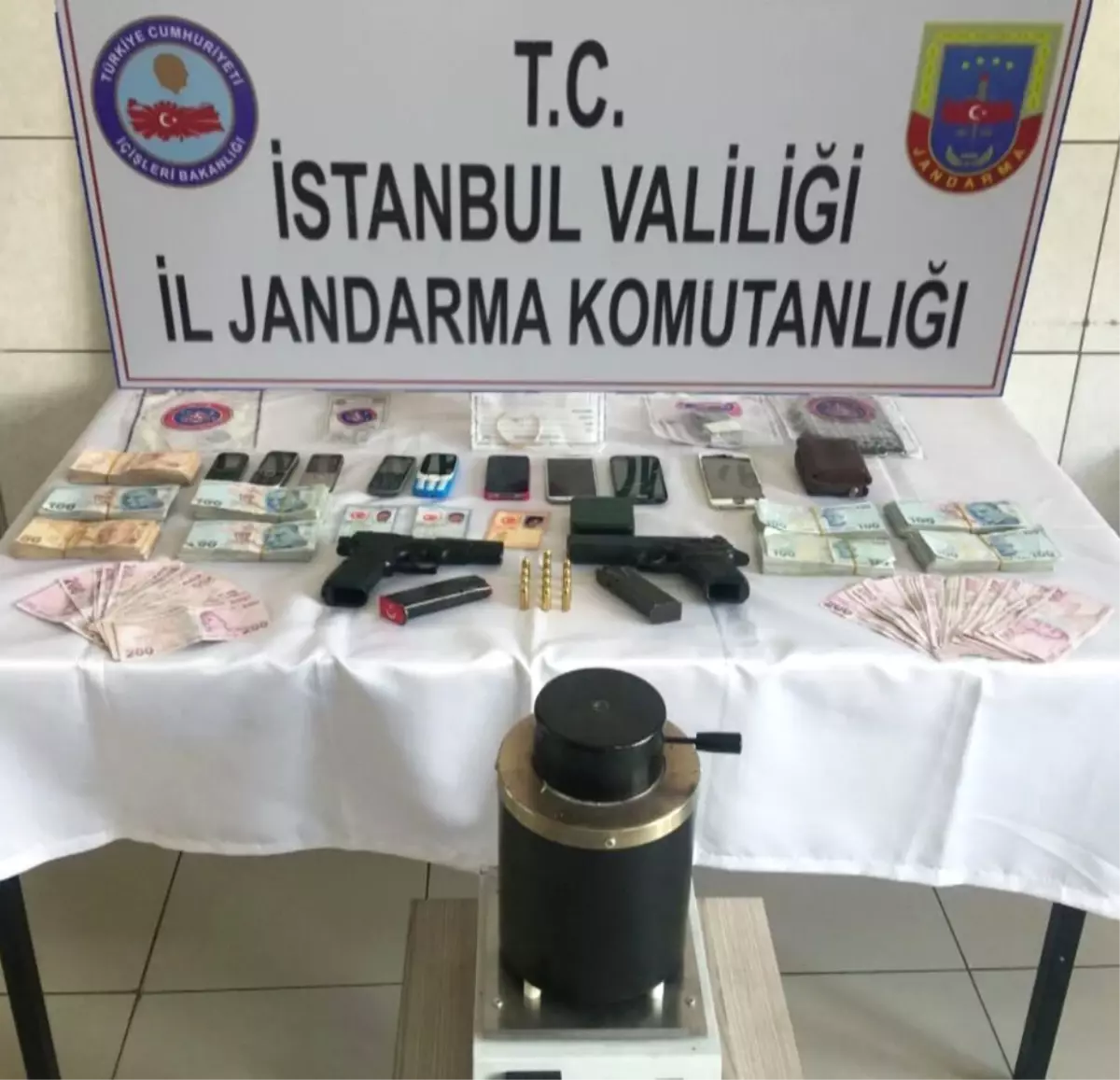 2 Milyonluk Altını Çaldılar Jandarma\'dan Kaçamadılar