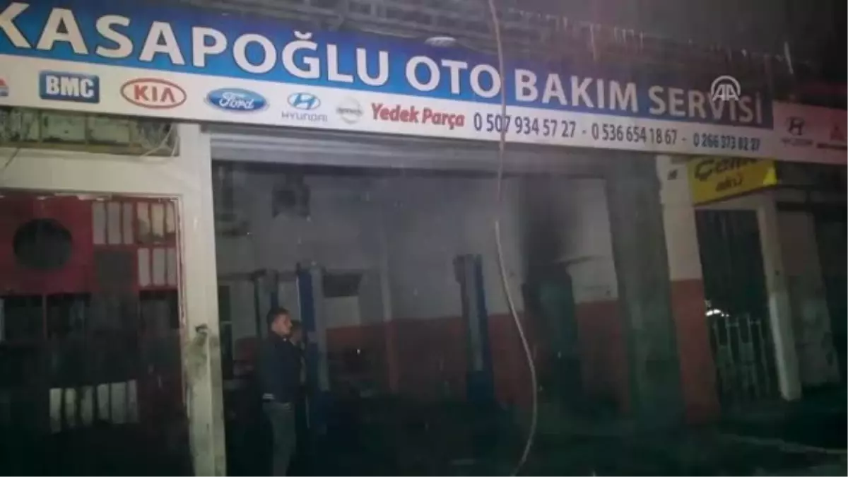 Balıkesir\'de İş Yeri Yangını