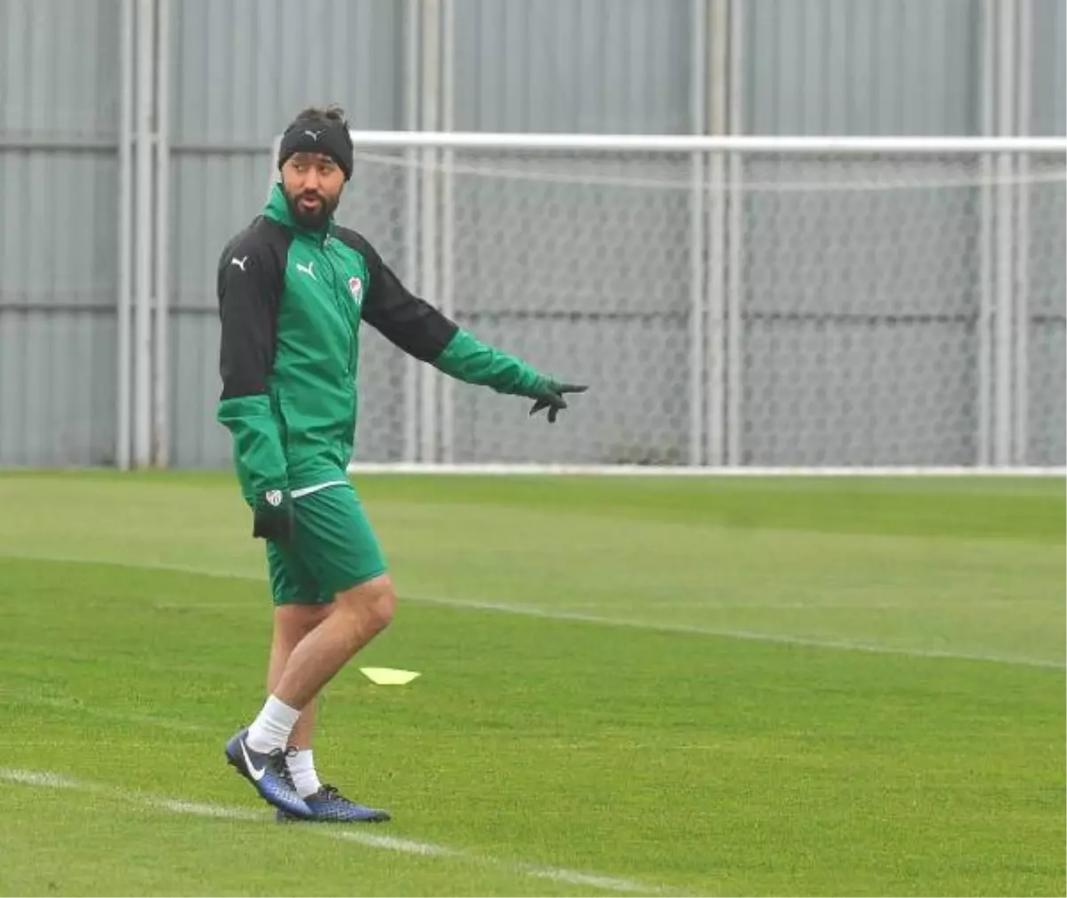 Bursaspor\'da Le Guen, Furkan Özçal ile Özel Görüştü