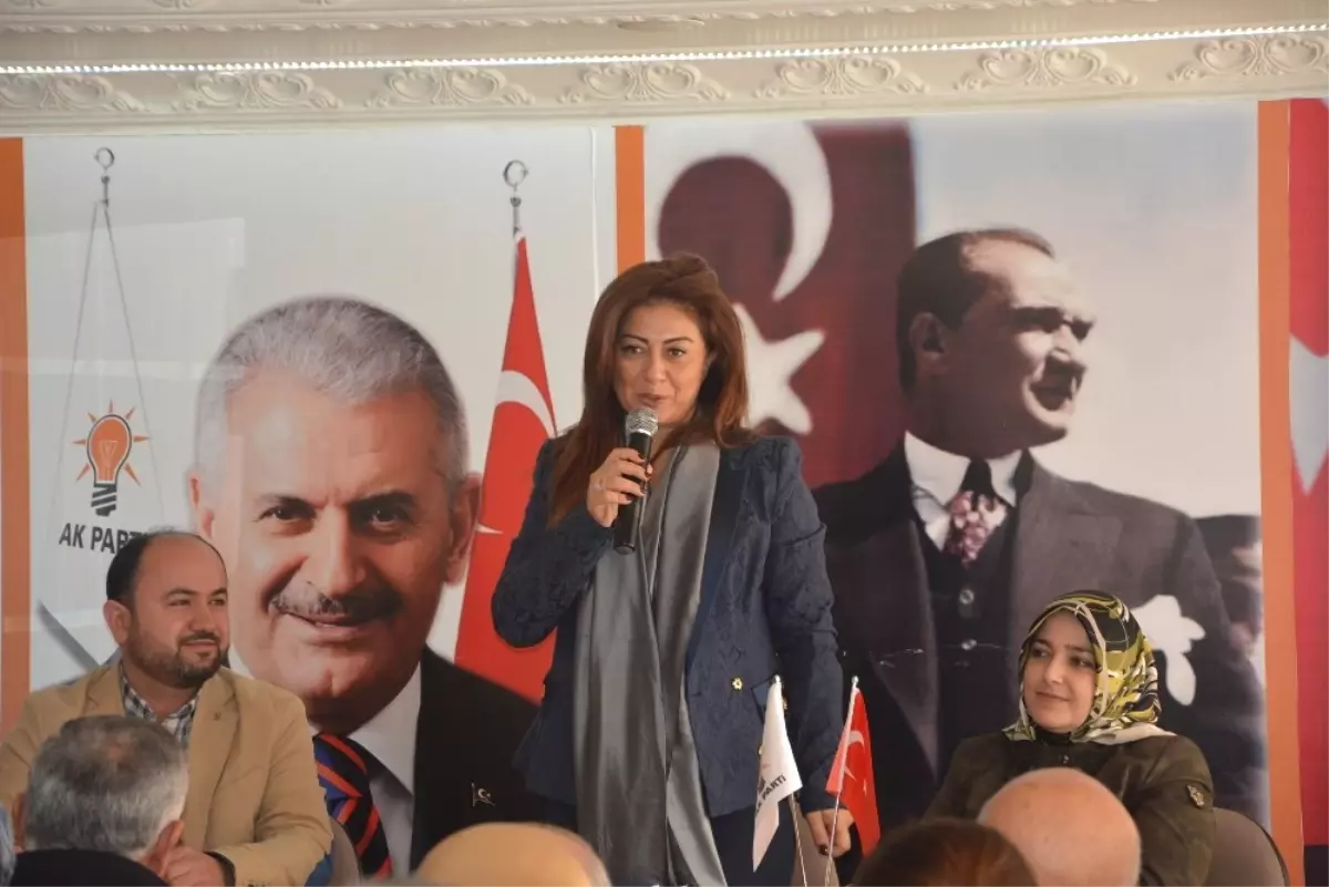 Ebru Türel, Kadınlarla Buluştu