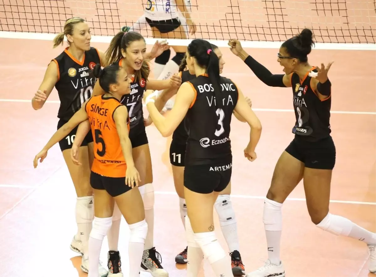 Eczacıbaşı Vitra, Kupa Voley Hazırlıklarına Devam Ediyor