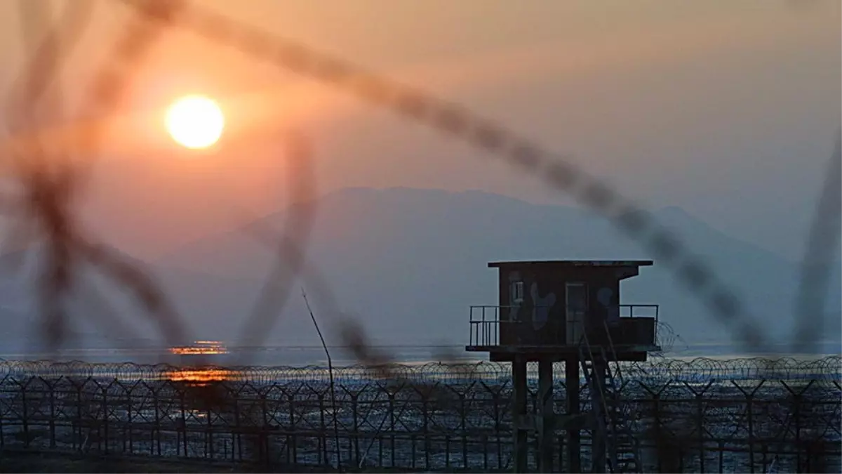 Kuzey Koreli Asker Sınırı Yürüyerek Geçip Güney Kore\'ye Kaçtı