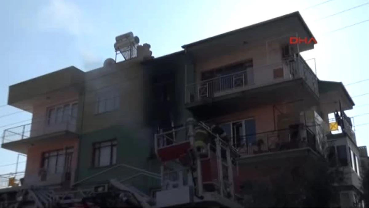 İzmir Apartman Dairesinde Korkutan Yangın