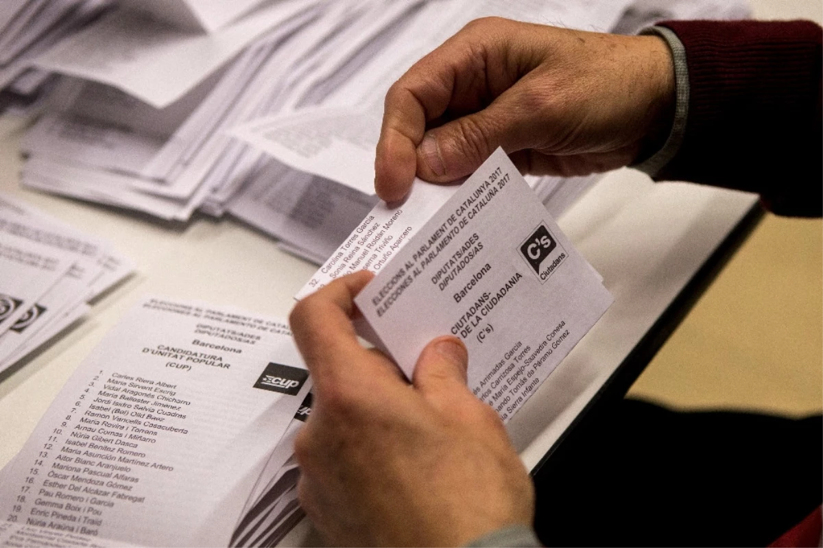Katalonya\'da Oylar Sayılıyor