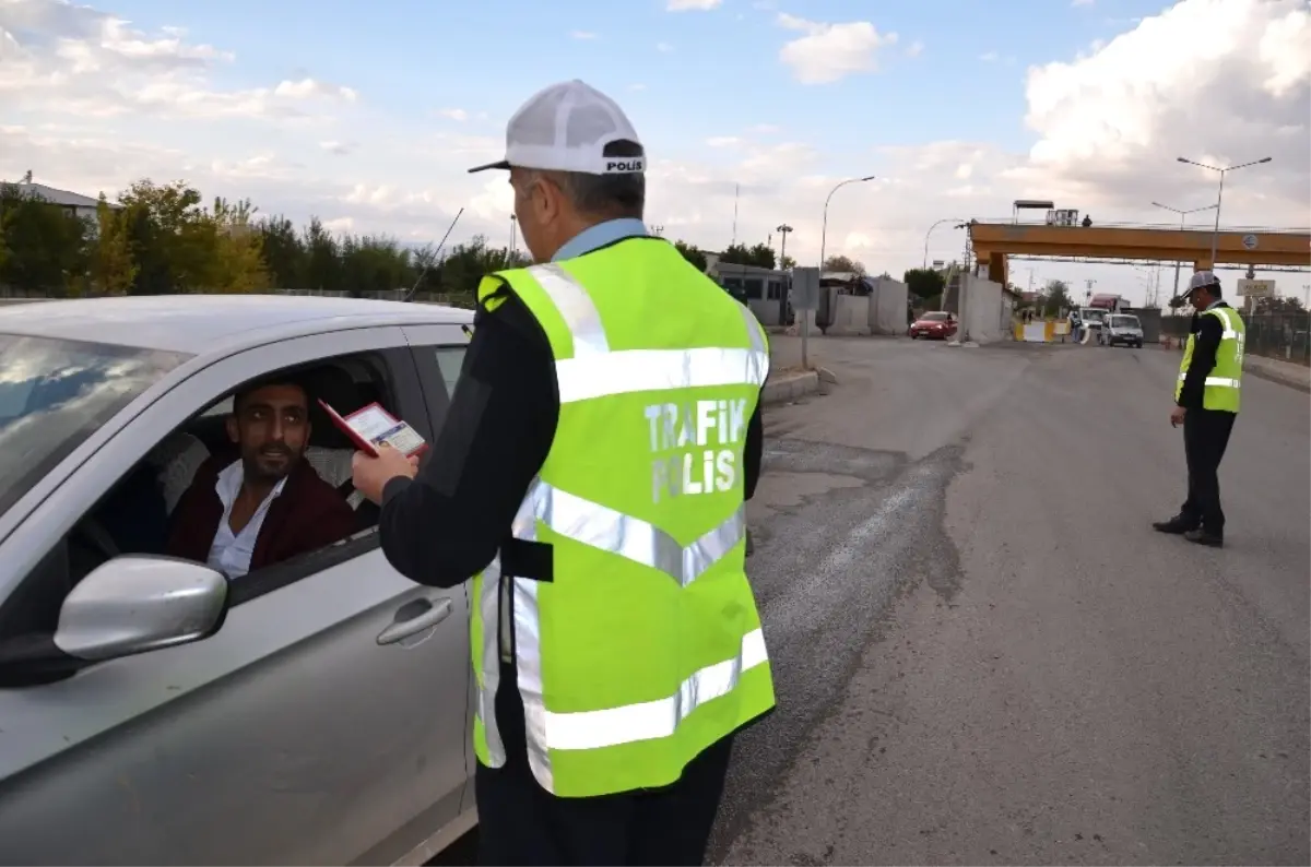 Muş\'ta Trafik Denetimi