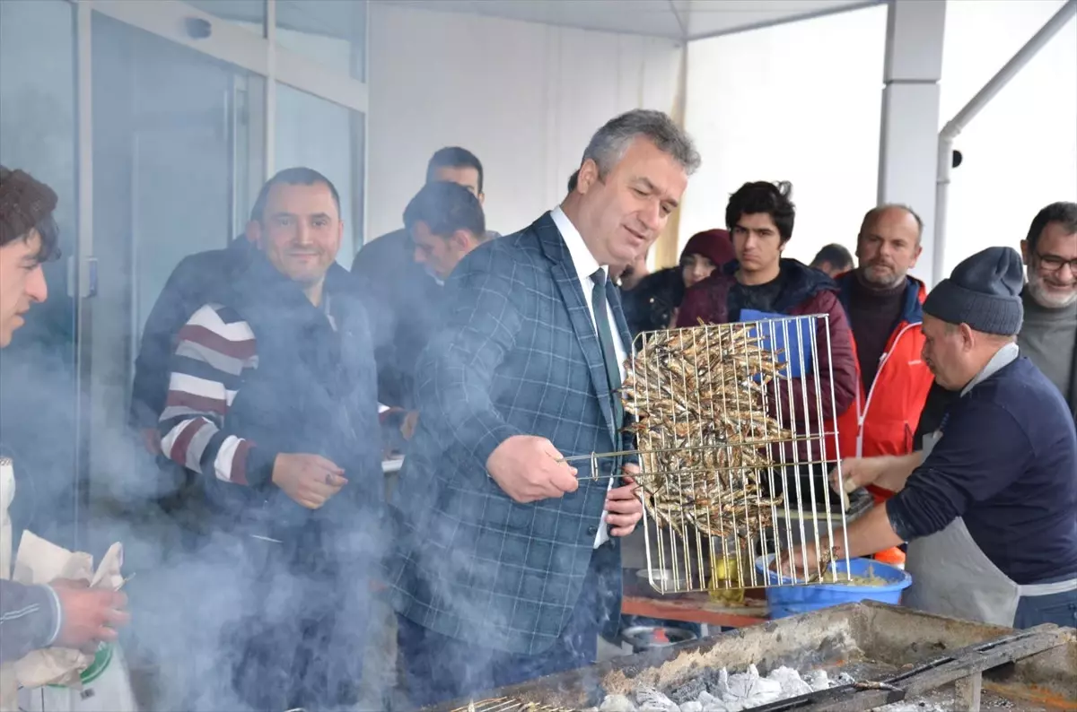 Okulda Sınav Öncesi Hamsi Şöleni