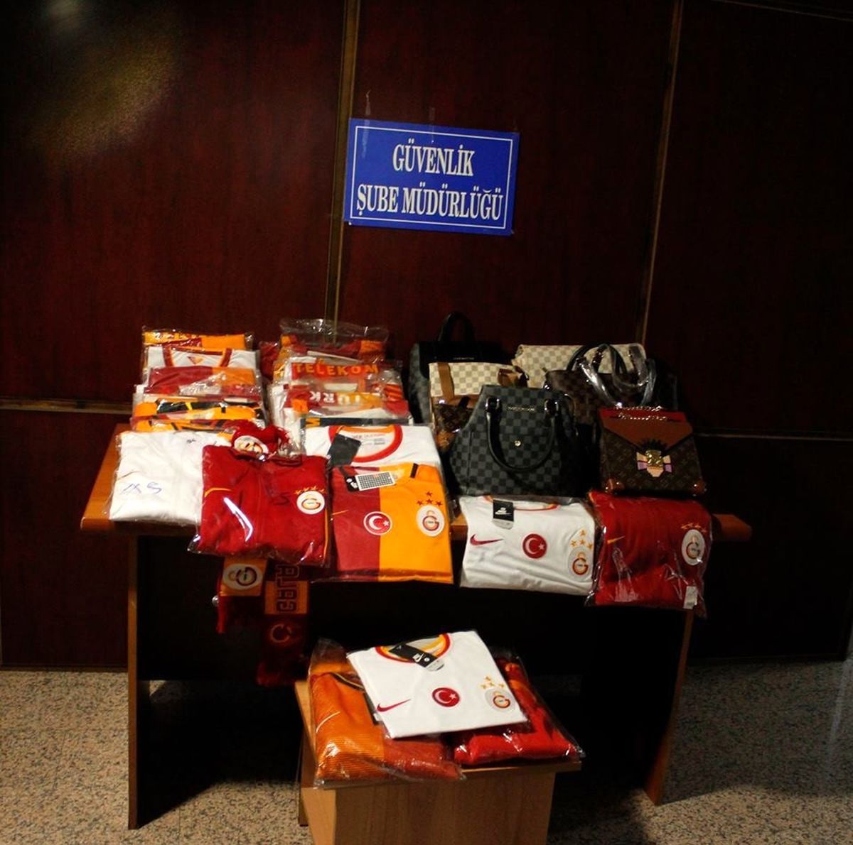 Ordu\'da Sahte Galatasaray Ürünleri Satan İş Yerlerine Ceza