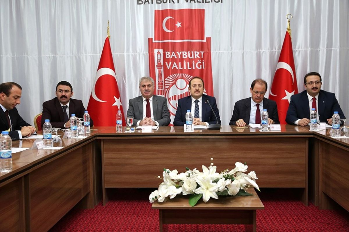 Örnek Esnaf Mutlu Müşteri" Projesi Tanıtım Toplantısı Vali Ali Hamza Pehlivan Başkanlığında...