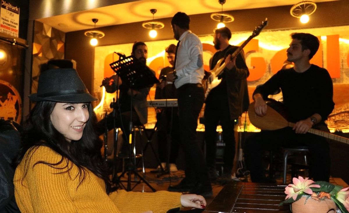 Türküler Köy Çocukları İçin Seslendirildi
