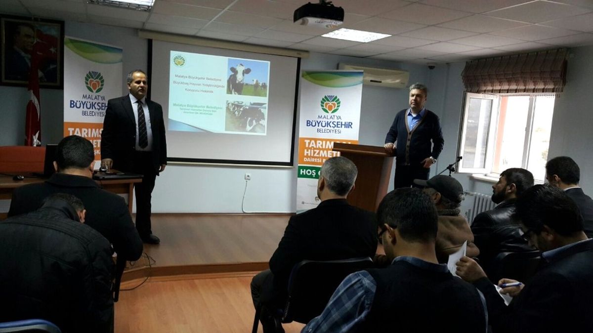 Büyükşehir Belediyesi Çiftçilere Hayvan Sağlığını Anlattı