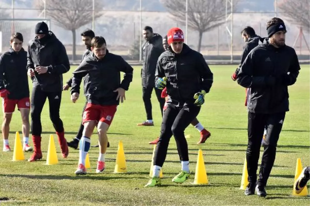 Demir Grup Sivasspor, Devre Arasına Moralli Girmek İstiyor