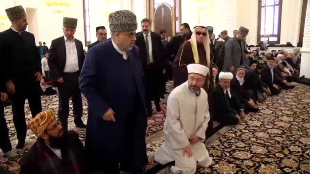 Diyanet İşleri Başkanı Erbaş Bakü\'de Cuma Namazı Kıldırdı