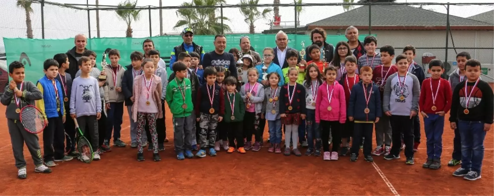 Erdemli\'de Tenis Turnuvası Ödülleri Sahiplerini Buldu