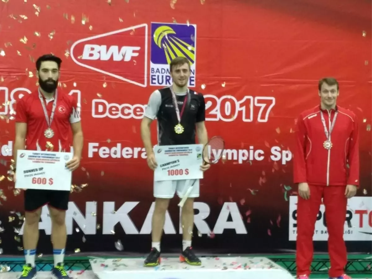 Erzincanlı Sporculardan Badminton da 2 Madalya