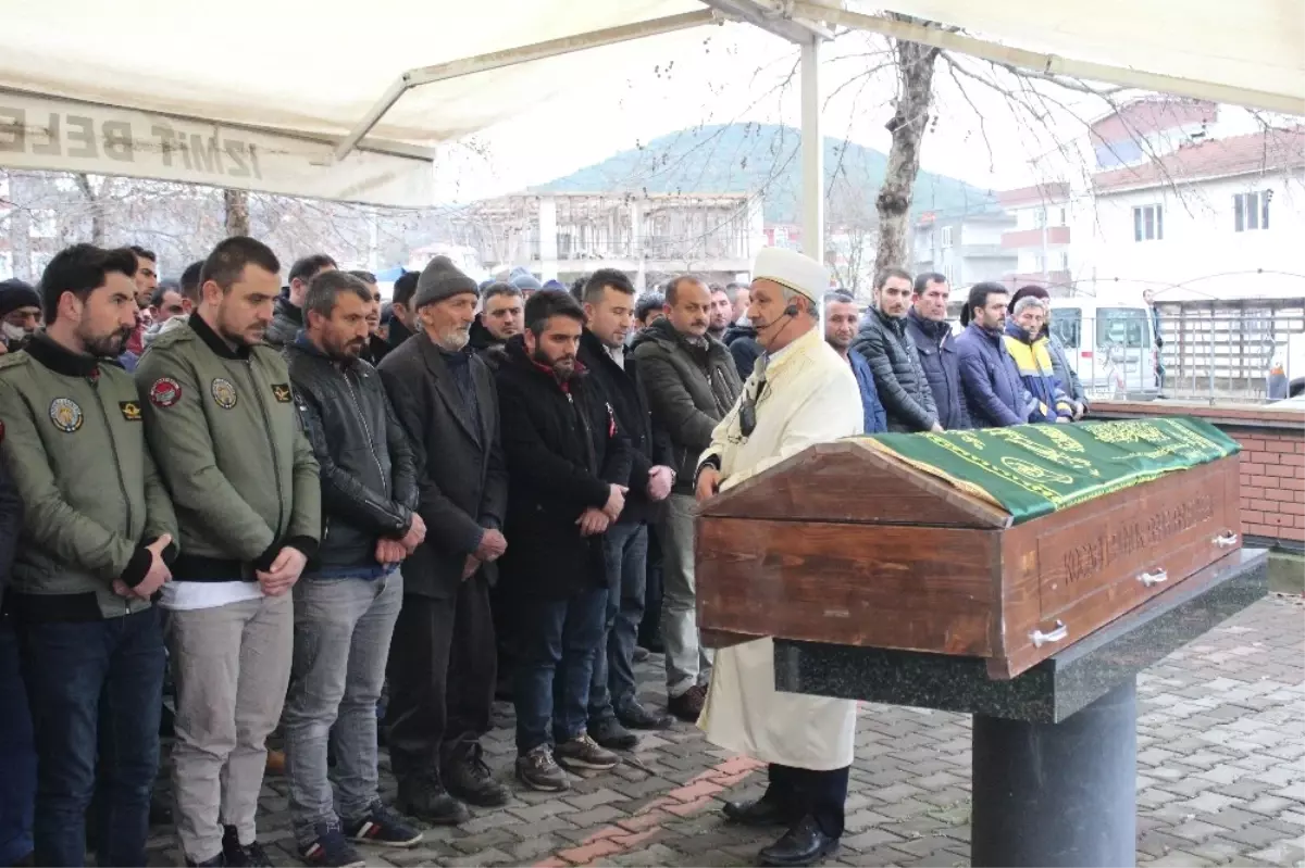 Eşinin Dostu Tarafından Yatağında Öldürülen Talihsiz Koca Defnedildi