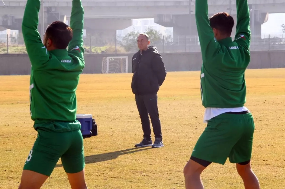 Halim Okta: "İkinci Yarı Çok Maç Kazanan, Çok Gol Atan Bir Karşıyaka Olacak"