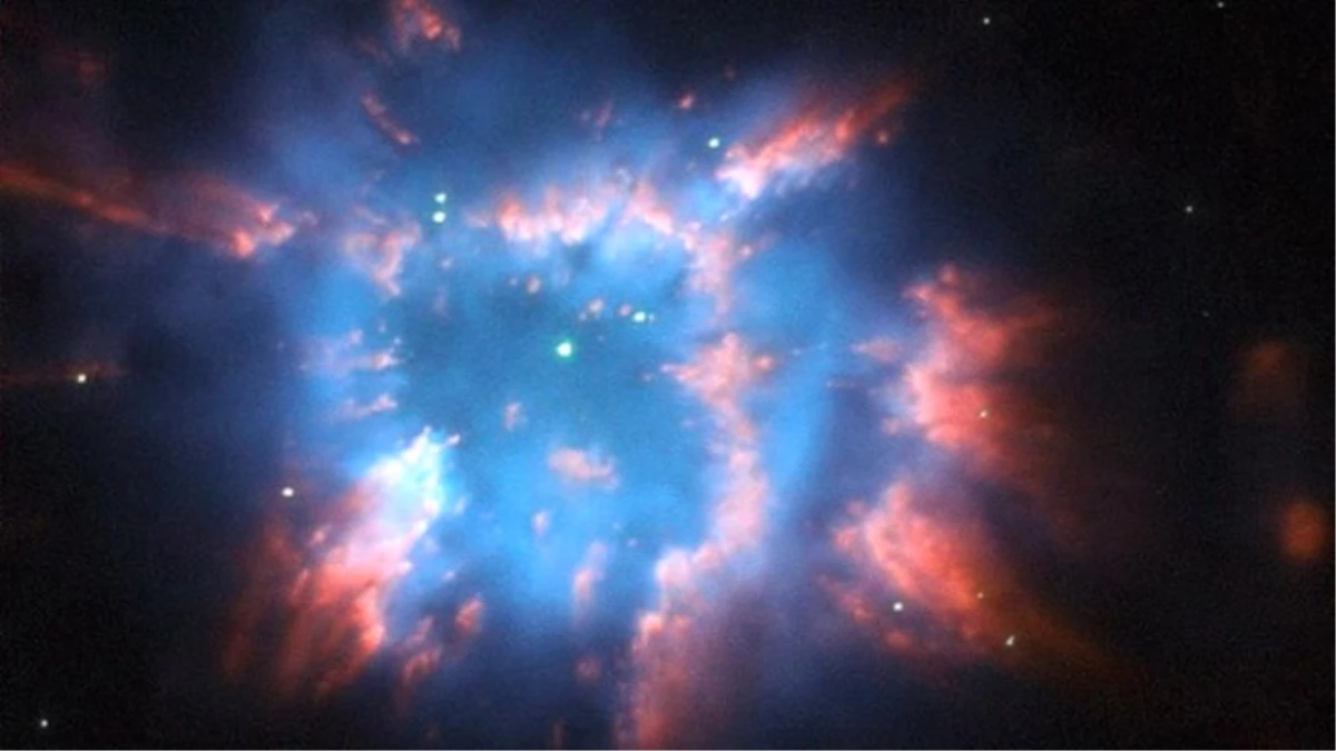 Hubble Teleskobu, Sunak Takımyıldızındaki Yıldız Nebulasını Görüntüledi