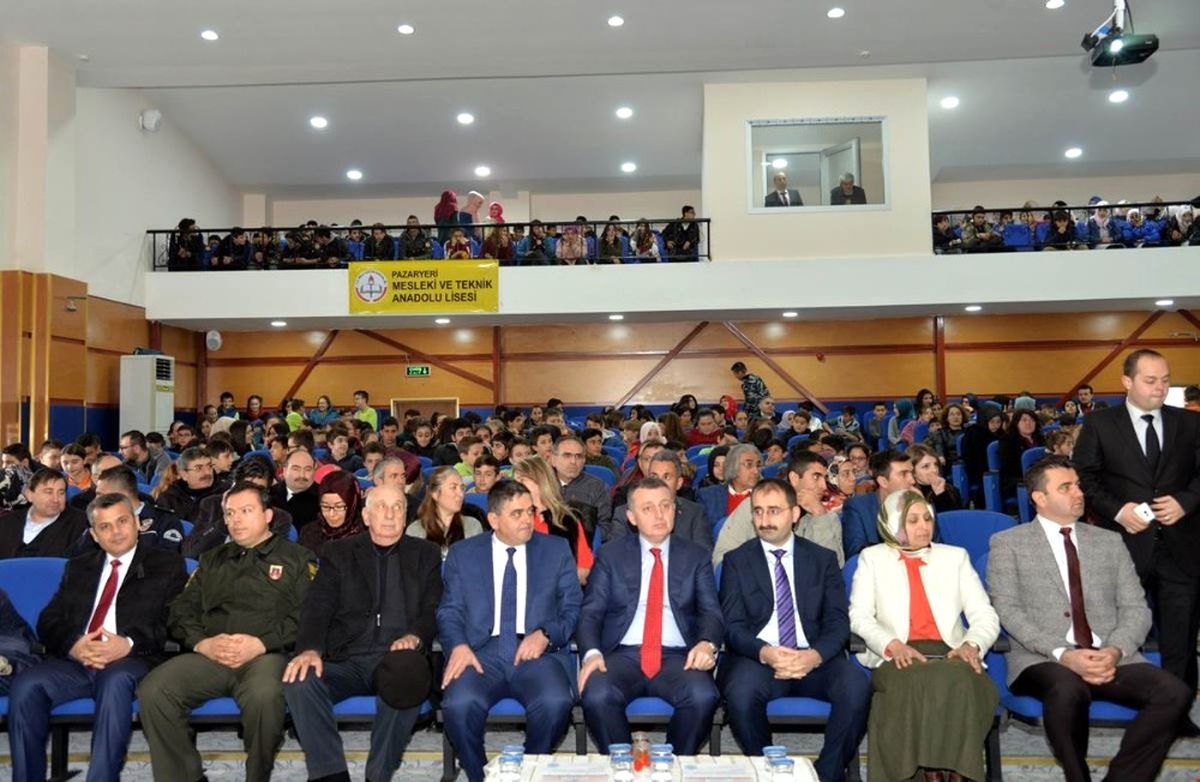 Pazaryeri\'nde İki Açılış Birden