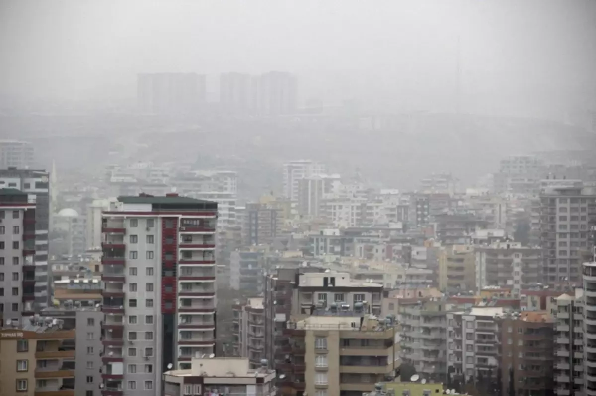 Şanlıurfa\'yı Saran Toz Bulutu Yaşamı Olumsuz Etkiliyor