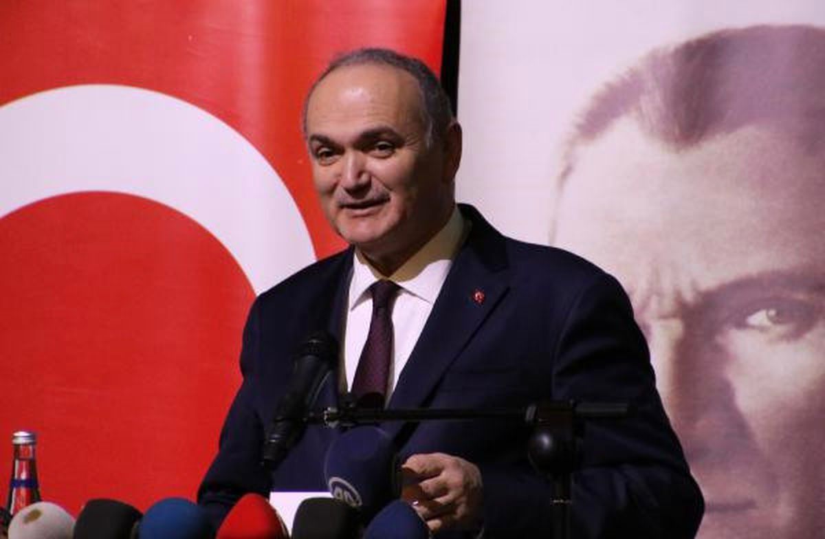 Bakan Özlü: Türkiye\'nin Dünyada Bilinen Otomobil Markası Olacak