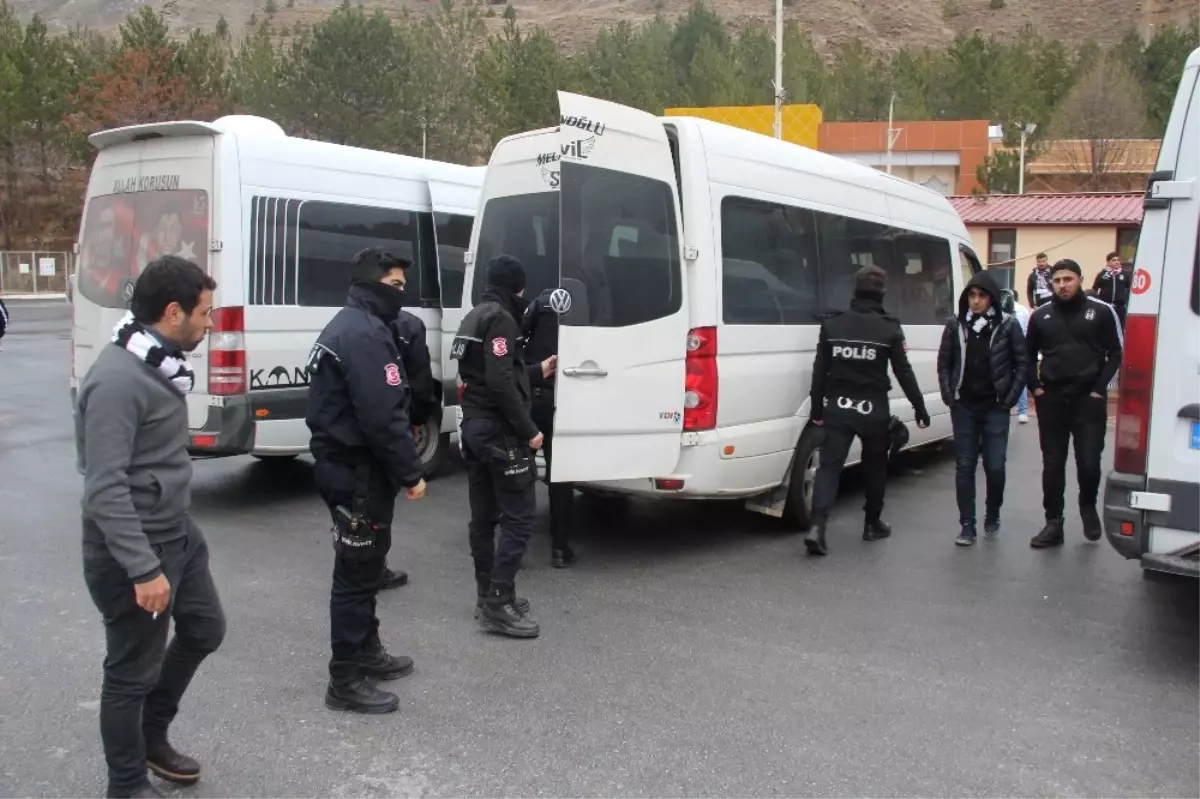 Beşiktaş Taraftarı Didik Didik Arandı