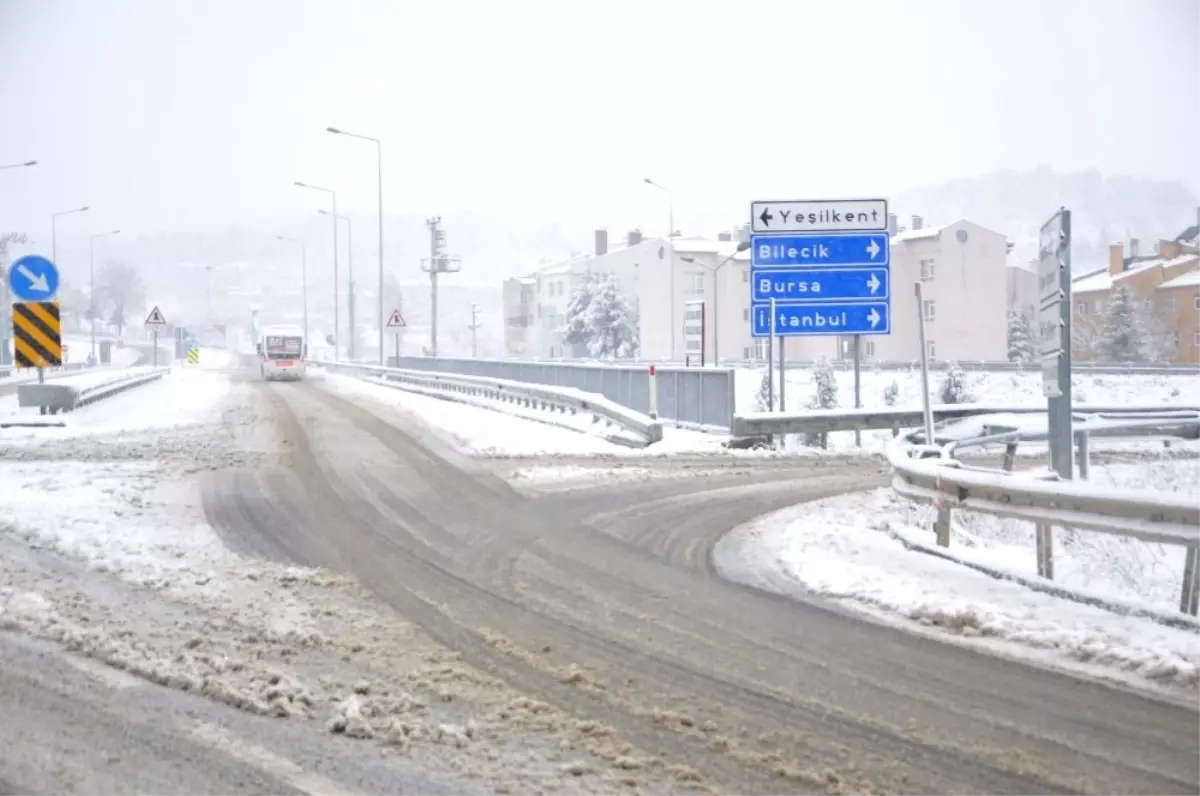 Bozüyük\'te Kar Yağışı Etkili Oldu