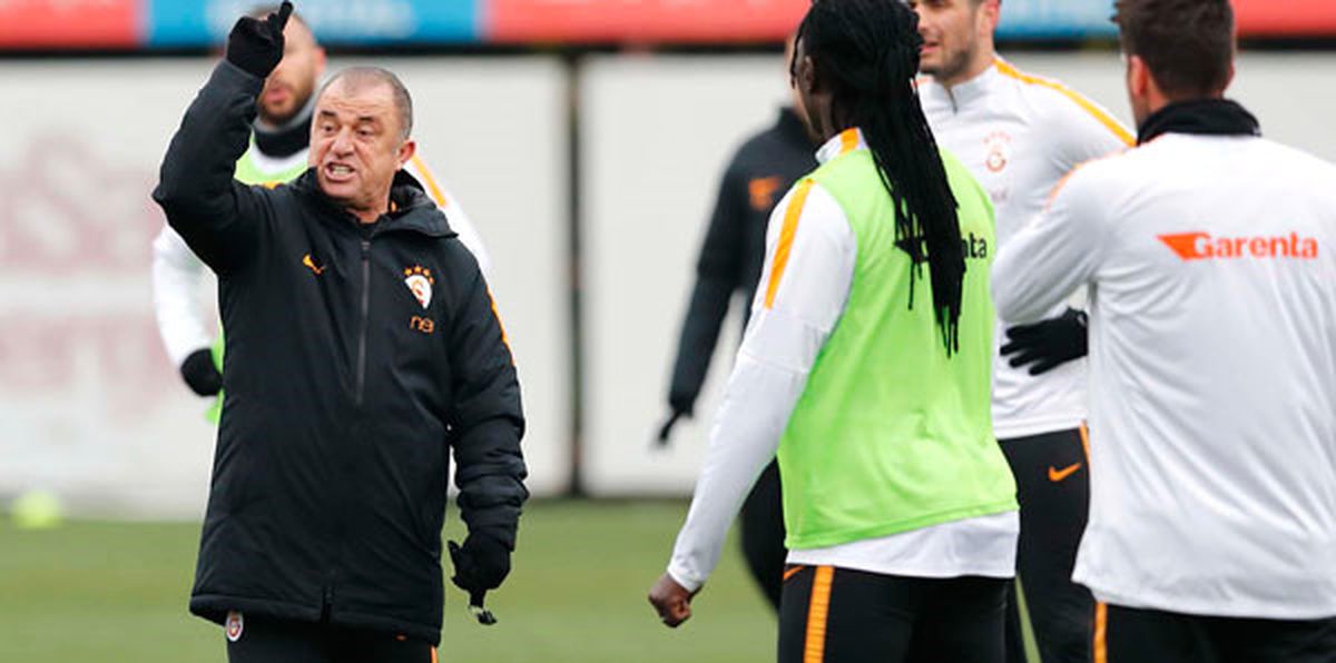 Galatasaray\'da Terim\'in Mesaisi Başlıyor