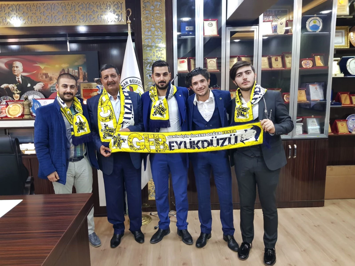 Genç Fenerbahçelilerden Harran\'daki Öğrencilere Yardım Eli