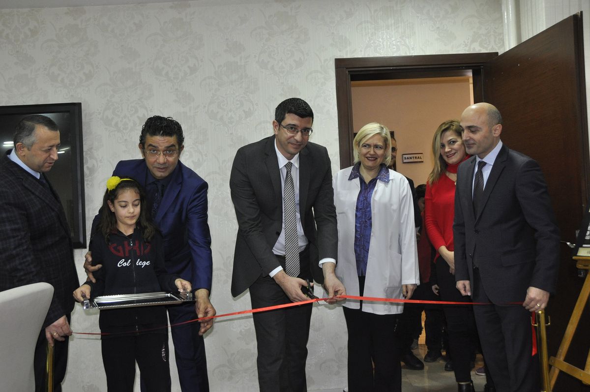 GKV\'de "Zamanın Esir Olduğu Şehir" Sergisi Büyülüyor