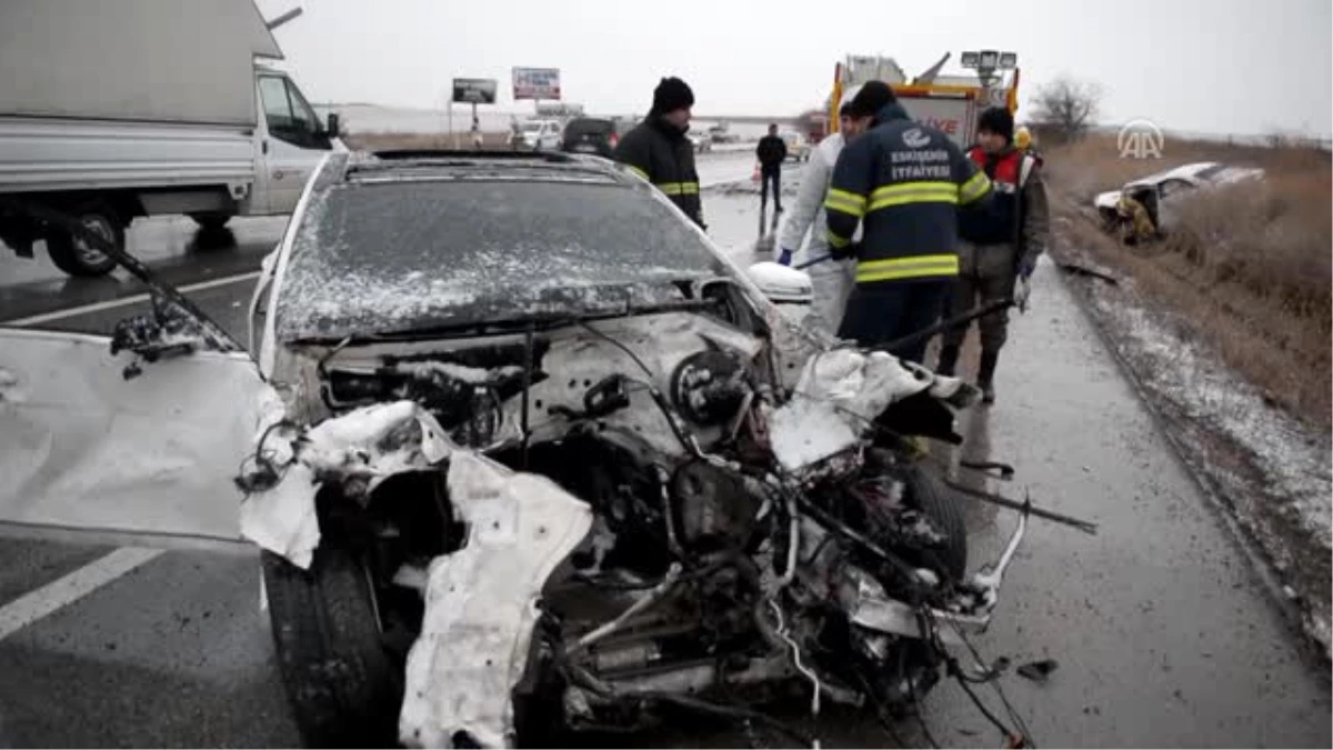 İki Otomobilin Çarpıştı: 2 Ölü, 2 Yaralı - Eskişehir