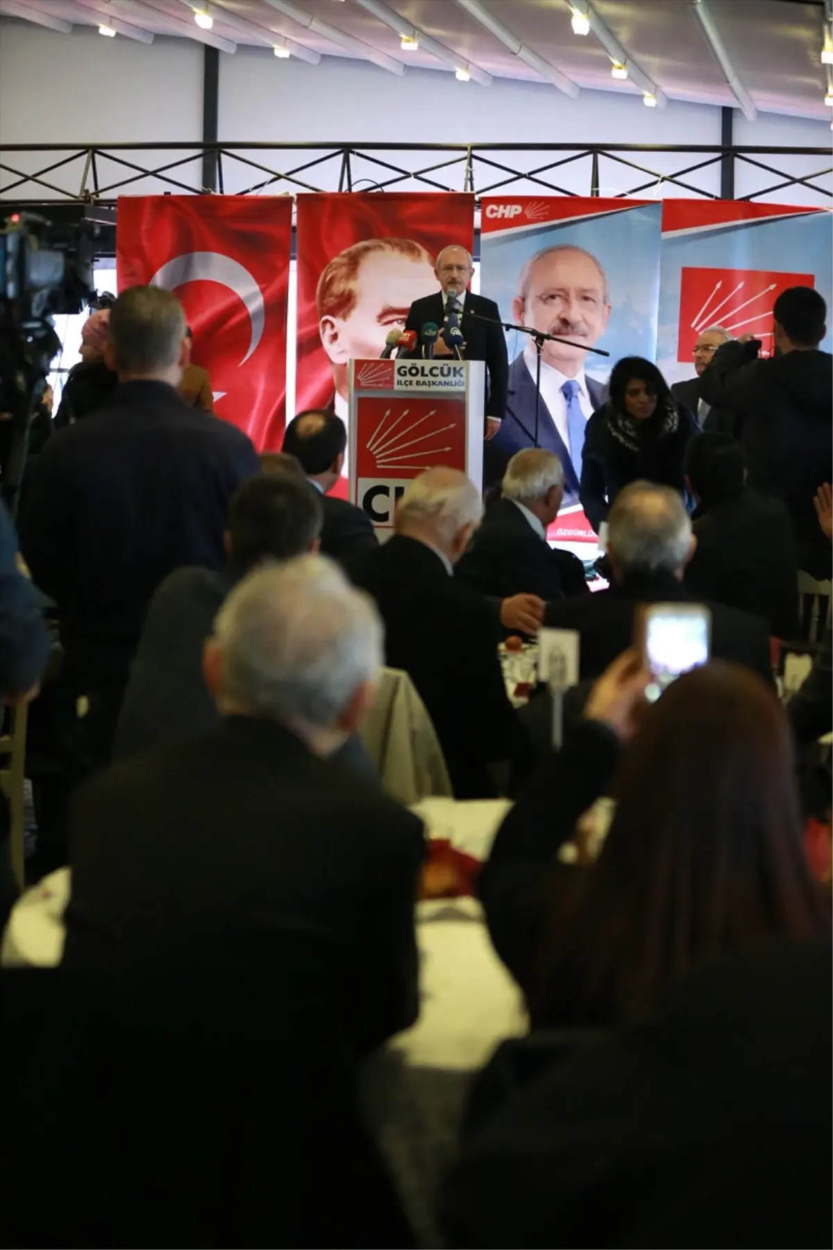 Kılıçdaroğlu, Stk Temsilcileri ve Muhtarlarla Buluştu