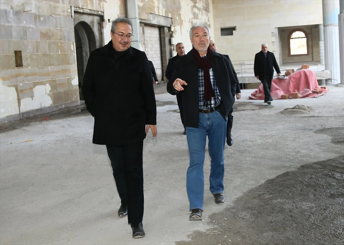 Saraçoğlu, Nevşehir Belediyesi Hizmet Alanlarını Gezdi
