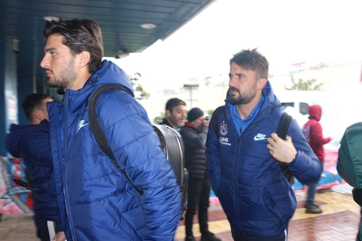 Trabzonspor Meşalelerle Uğurlandı