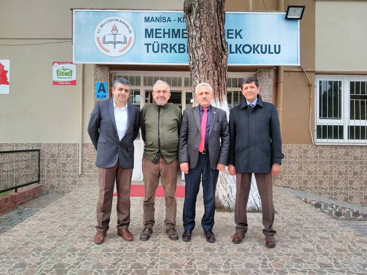 Babası Adına Yaptırdığı Okulu Ziyaret Etti