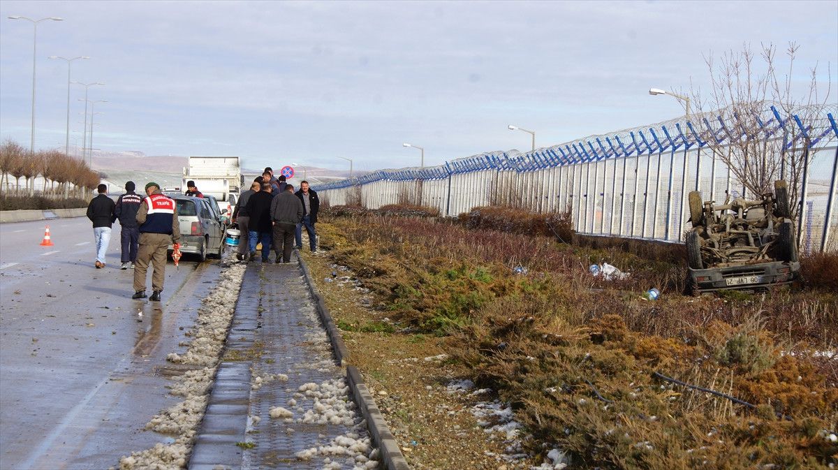 Çubuk\'ta Trafik Kazası: 3 Yaralı