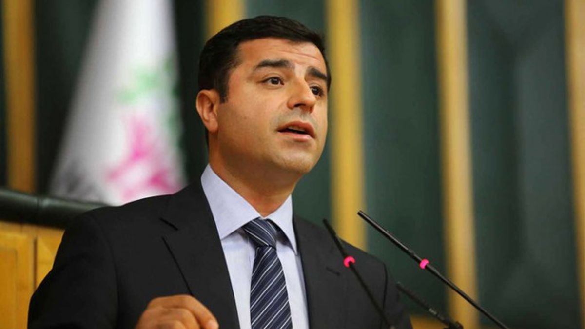 Demirtaş\'tan \'Tek Tip Kıyafet\' Açıklaması