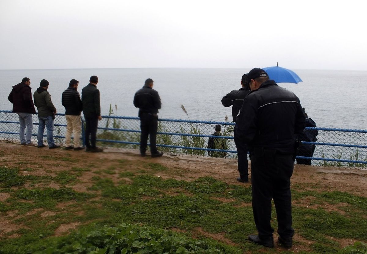Falezlerde Emlakçının Gösterdiği Anahtar İntihardan Vazgeçirdi