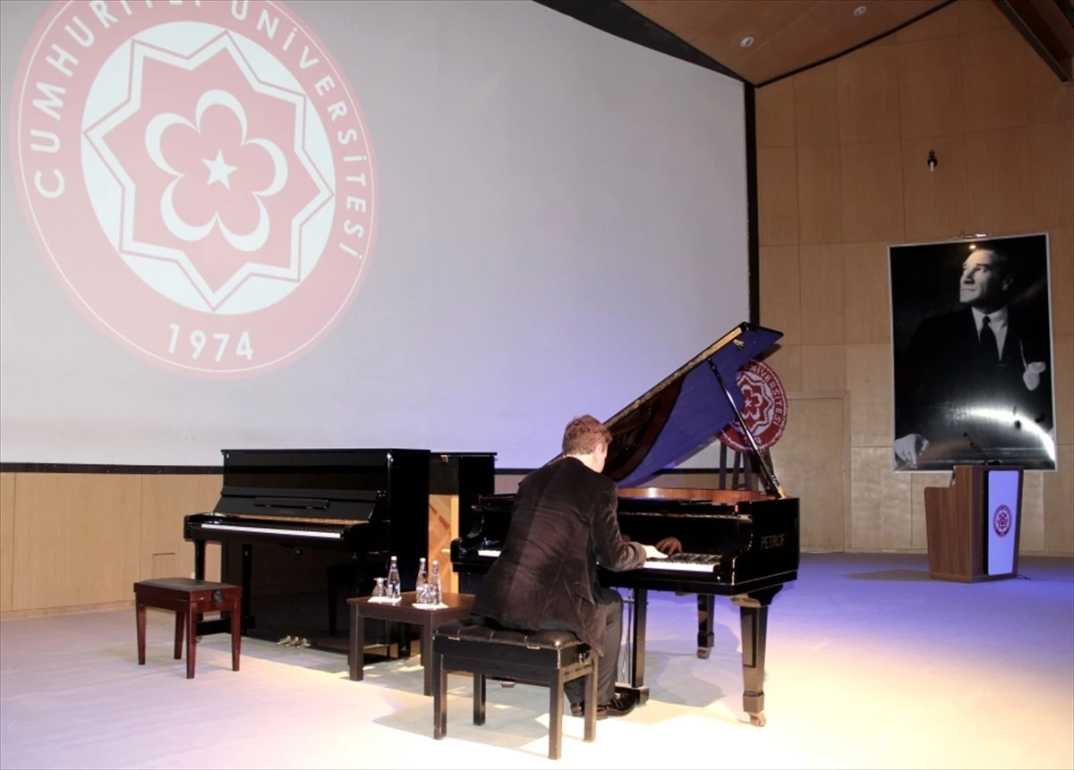 Fransız Piyanistten Filistin İçin Konser