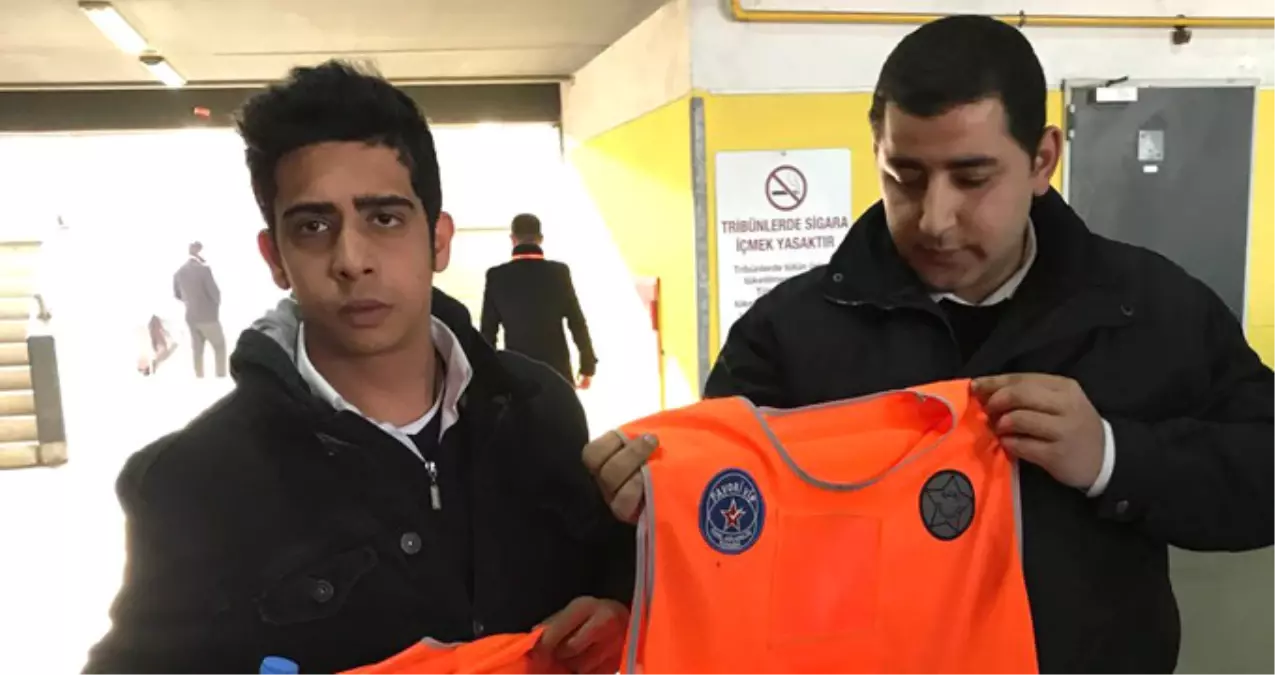 Galatasaray\'a Küfür Eden Stat Güvenlikleri Görevden Alındı