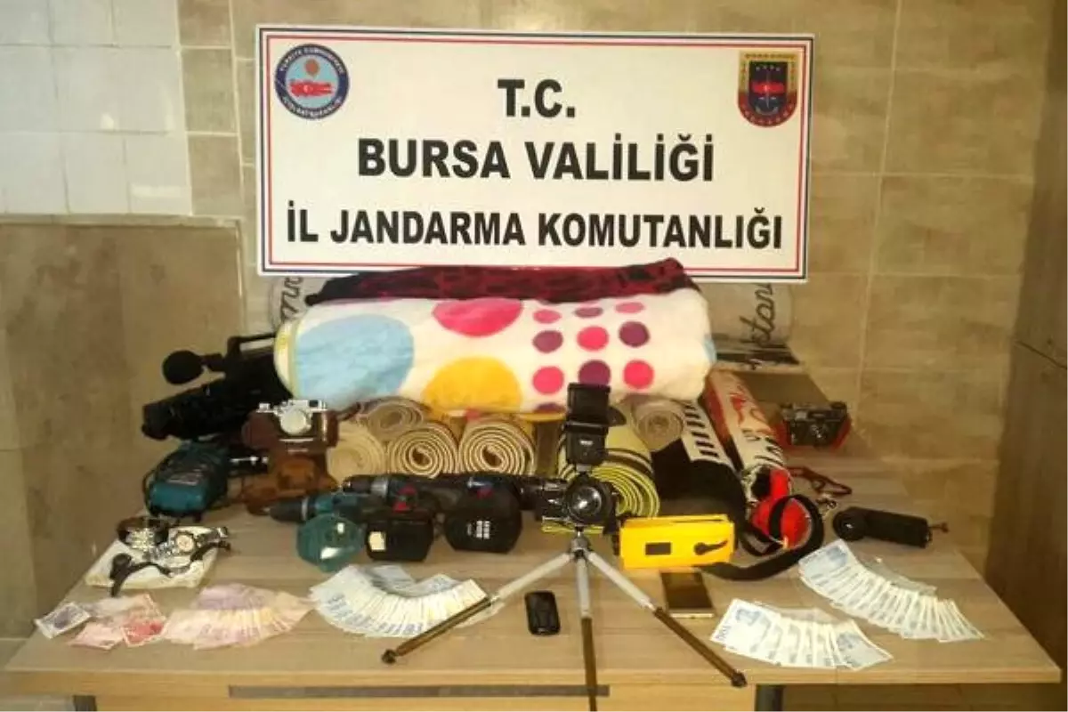 Hırsızlık Şüphelilerine Jandarma Baskını