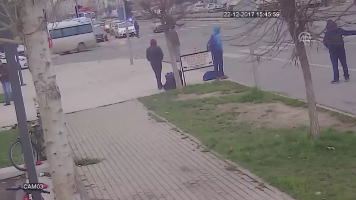 Kaza Anı Güvenlik Kamerasına Yansıdı