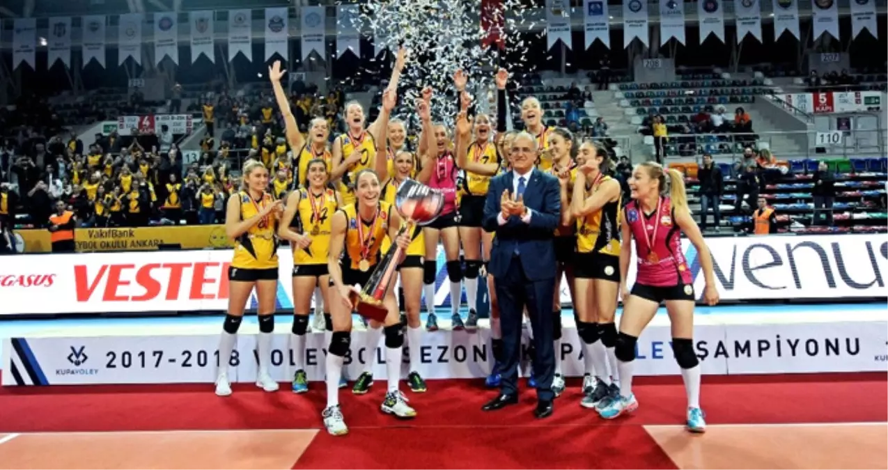 Kupa Voley\'de Şampiyon Vakıfbank!