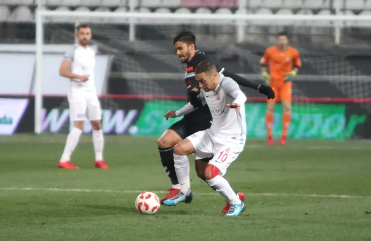 Manisaspor Evinde Kazandı