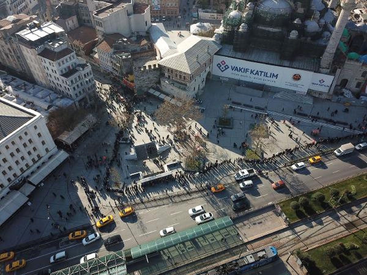 Milli Piyango Kuyruğu Havadan Böyle Fotoğraflandı (1)